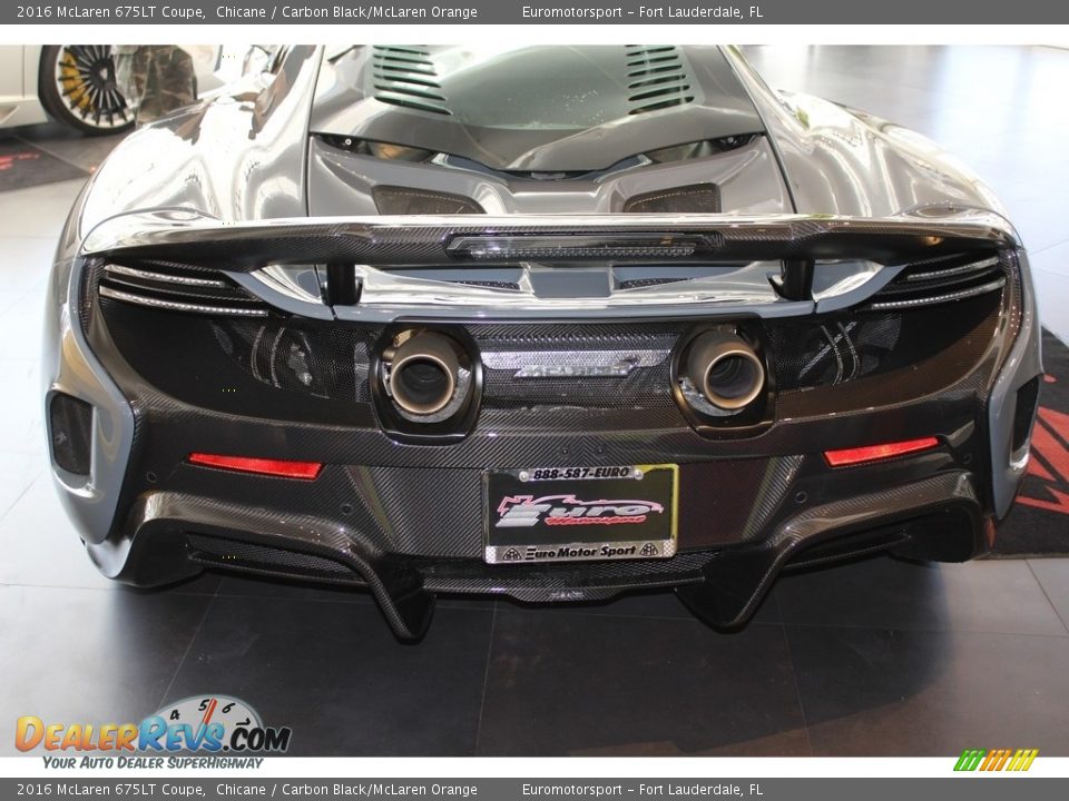 Exhaust of 2016 McLaren 675LT Coupe Photo #6