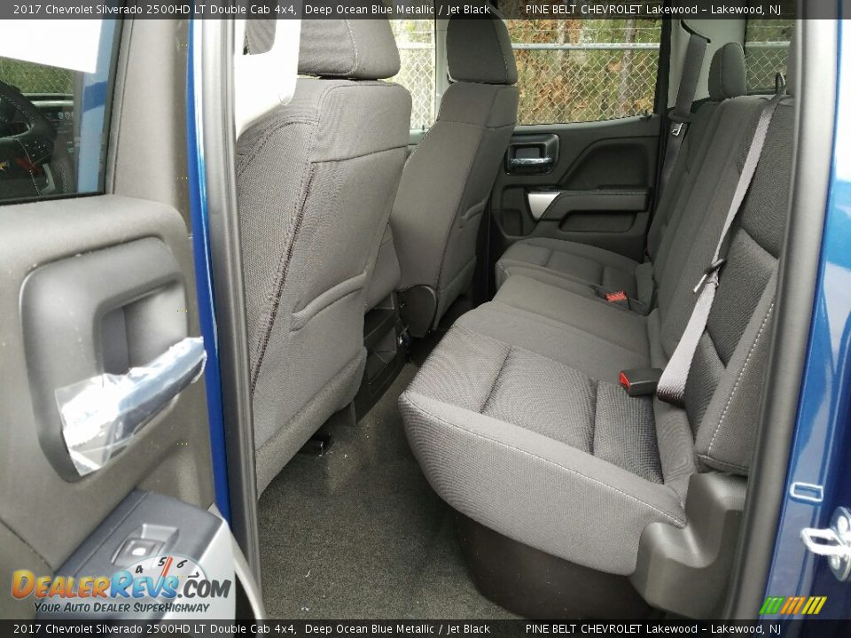 2017 Chevrolet Silverado 2500HD LT Double Cab 4x4 Deep Ocean Blue Metallic / Jet Black Photo #8