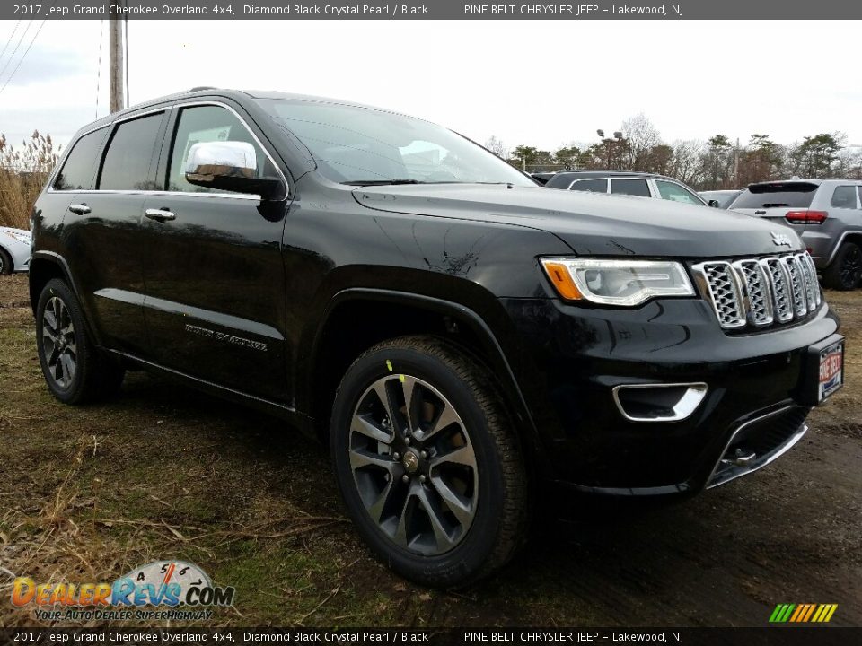2017 Jeep Grand Cherokee Overland 4x4 Diamond Black Crystal Pearl / Black Photo #1