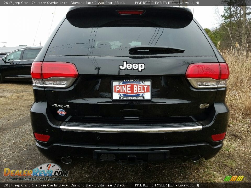 2017 Jeep Grand Cherokee Overland 4x4 Diamond Black Crystal Pearl / Black Photo #5