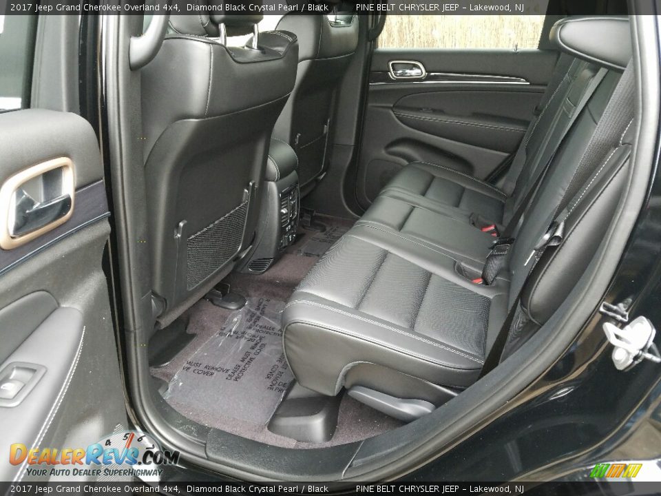 2017 Jeep Grand Cherokee Overland 4x4 Diamond Black Crystal Pearl / Black Photo #8