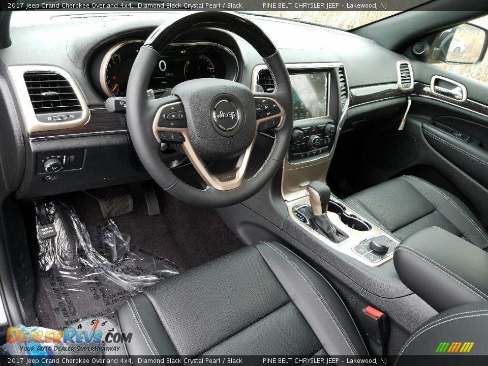 2017 Jeep Grand Cherokee Overland 4x4 Diamond Black Crystal Pearl / Black Photo #9