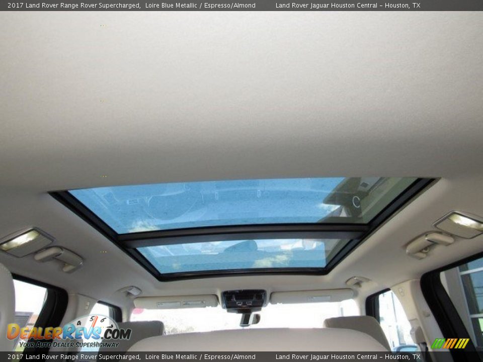 2017 Land Rover Range Rover Supercharged Loire Blue Metallic / Espresso/Almond Photo #17