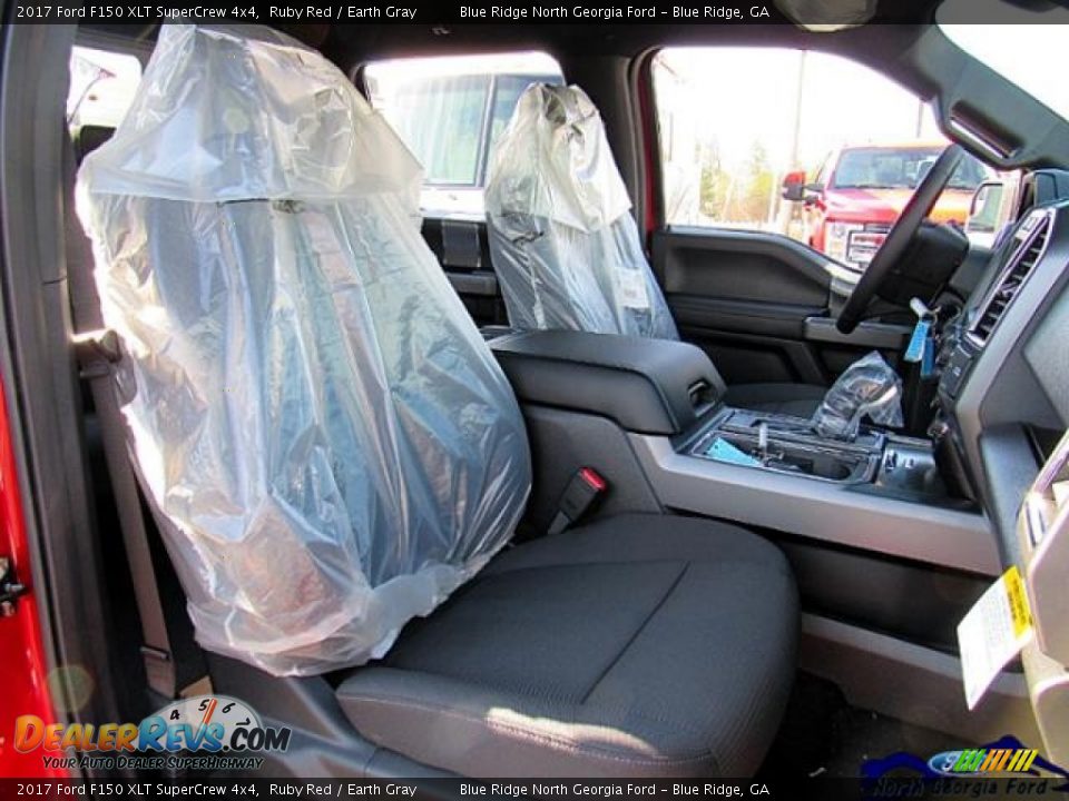 2017 Ford F150 XLT SuperCrew 4x4 Ruby Red / Earth Gray Photo #12