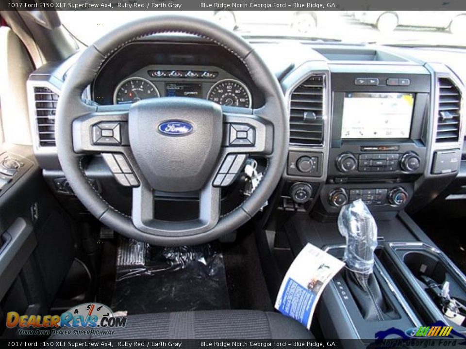 2017 Ford F150 XLT SuperCrew 4x4 Ruby Red / Earth Gray Photo #16