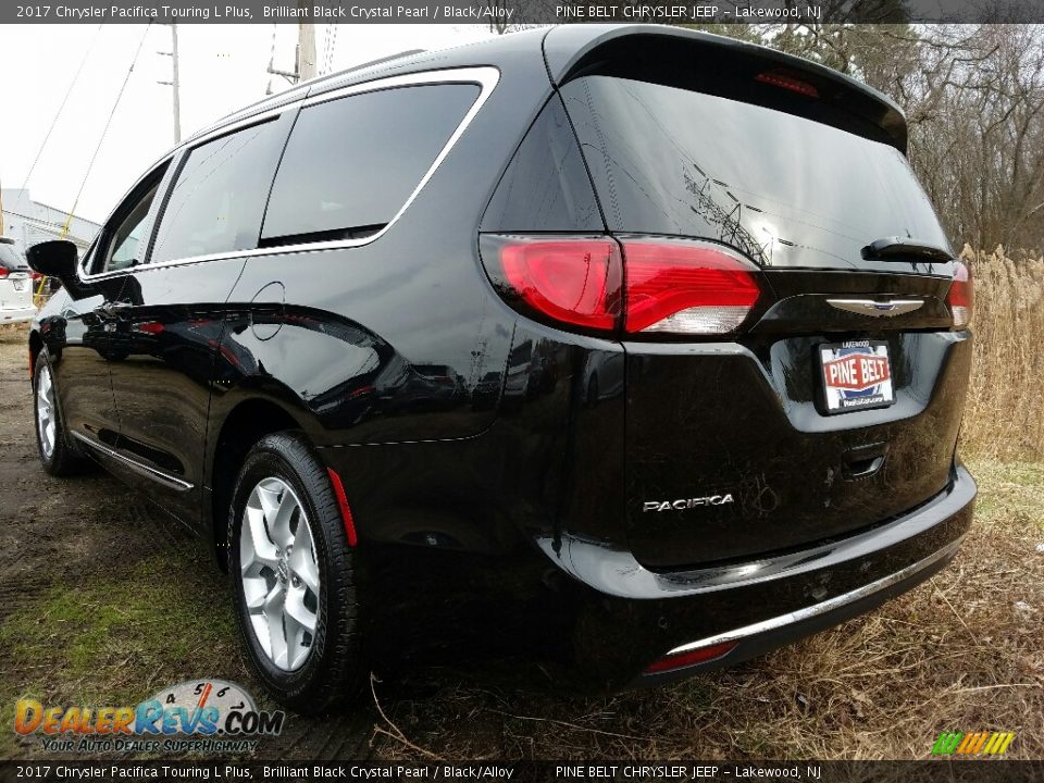 2017 Chrysler Pacifica Touring L Plus Brilliant Black Crystal Pearl / Black/Alloy Photo #4