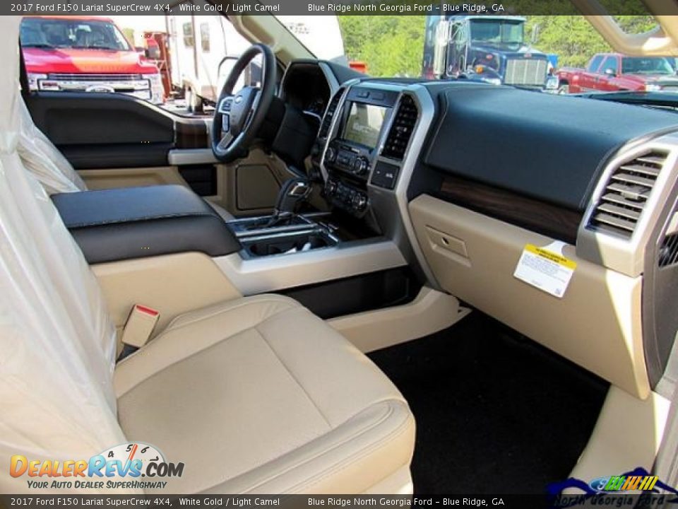 2017 Ford F150 Lariat SuperCrew 4X4 White Gold / Light Camel Photo #33