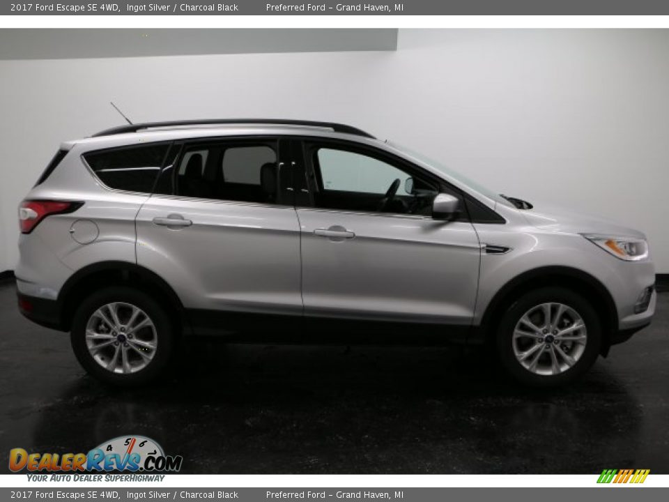 2017 Ford Escape SE 4WD Ingot Silver / Charcoal Black Photo #1