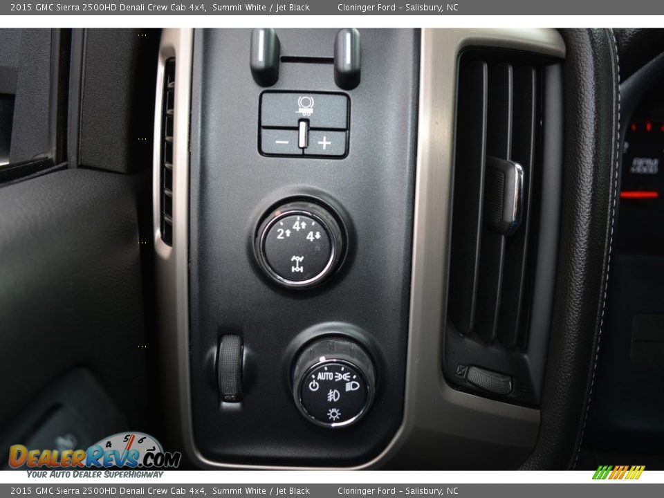2015 GMC Sierra 2500HD Denali Crew Cab 4x4 Summit White / Jet Black Photo #27
