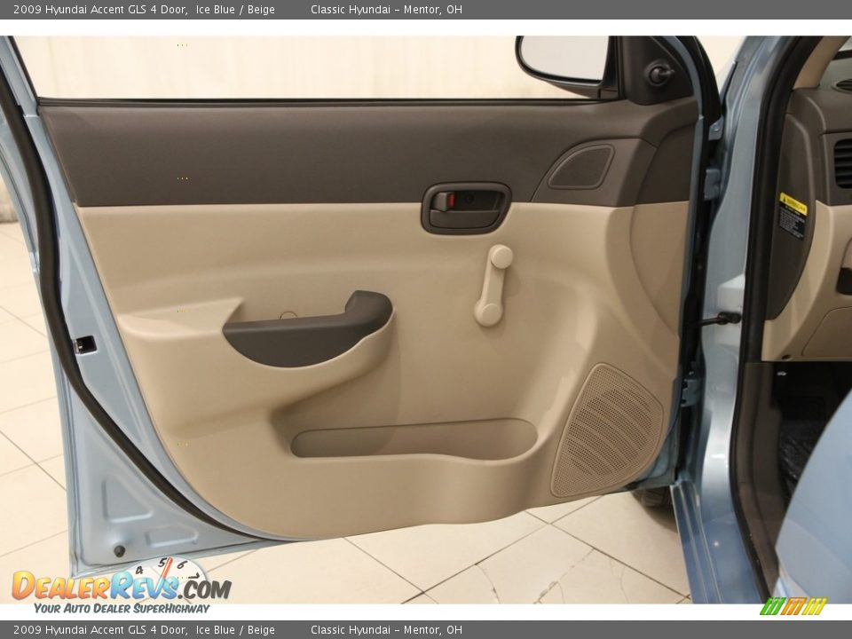 2009 Hyundai Accent GLS 4 Door Ice Blue / Beige Photo #4