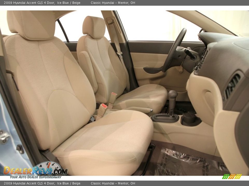 2009 Hyundai Accent GLS 4 Door Ice Blue / Beige Photo #17