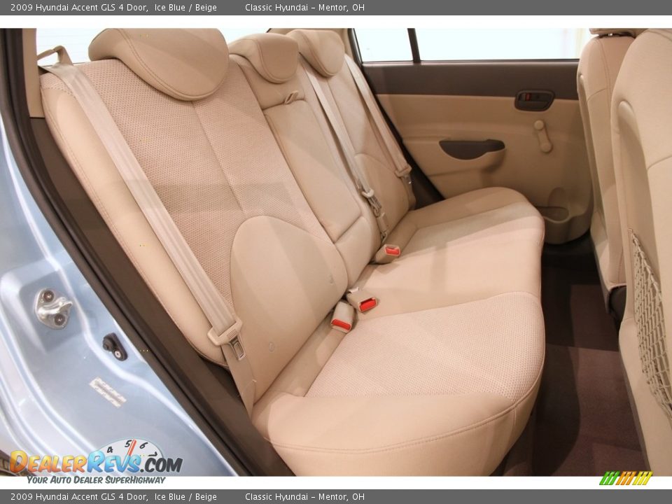 2009 Hyundai Accent GLS 4 Door Ice Blue / Beige Photo #18