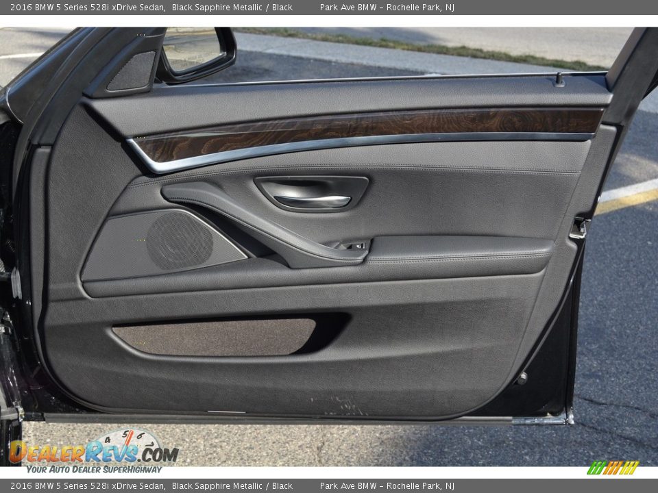 2016 BMW 5 Series 528i xDrive Sedan Black Sapphire Metallic / Black Photo #25