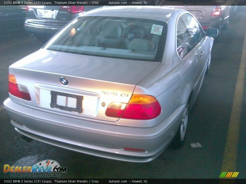 2002 BMW 3 Series 325i Coupe Titanium Silver Metallic / Grey Photo #2