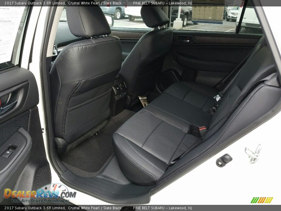 2017 Subaru Outback 3.6R Limited Crystal White Pearl / Slate Black Photo #8