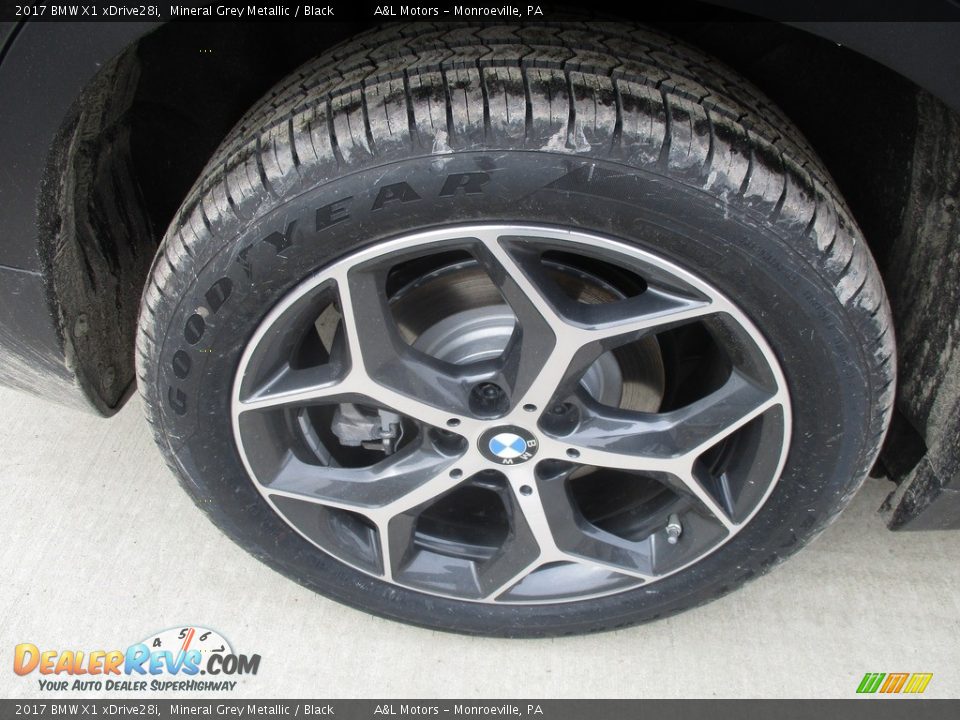 2017 BMW X1 xDrive28i Mineral Grey Metallic / Black Photo #3