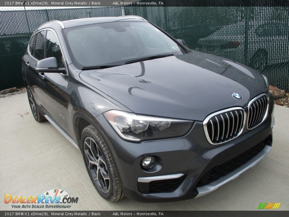 2017 BMW X1 xDrive28i Mineral Grey Metallic / Black Photo #5