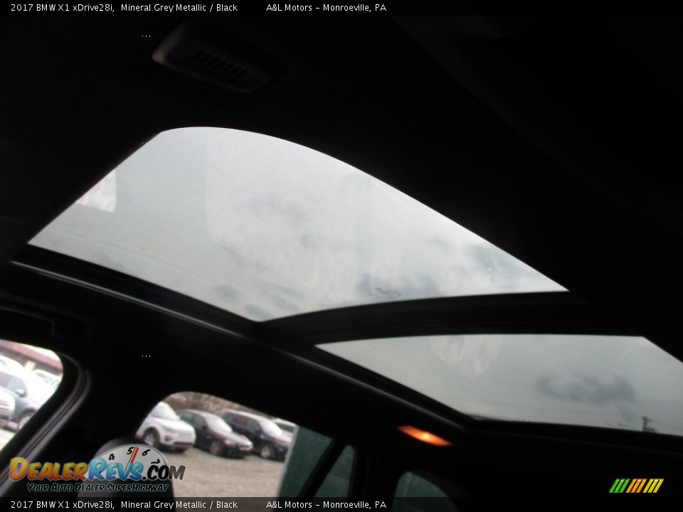 2017 BMW X1 xDrive28i Mineral Grey Metallic / Black Photo #11