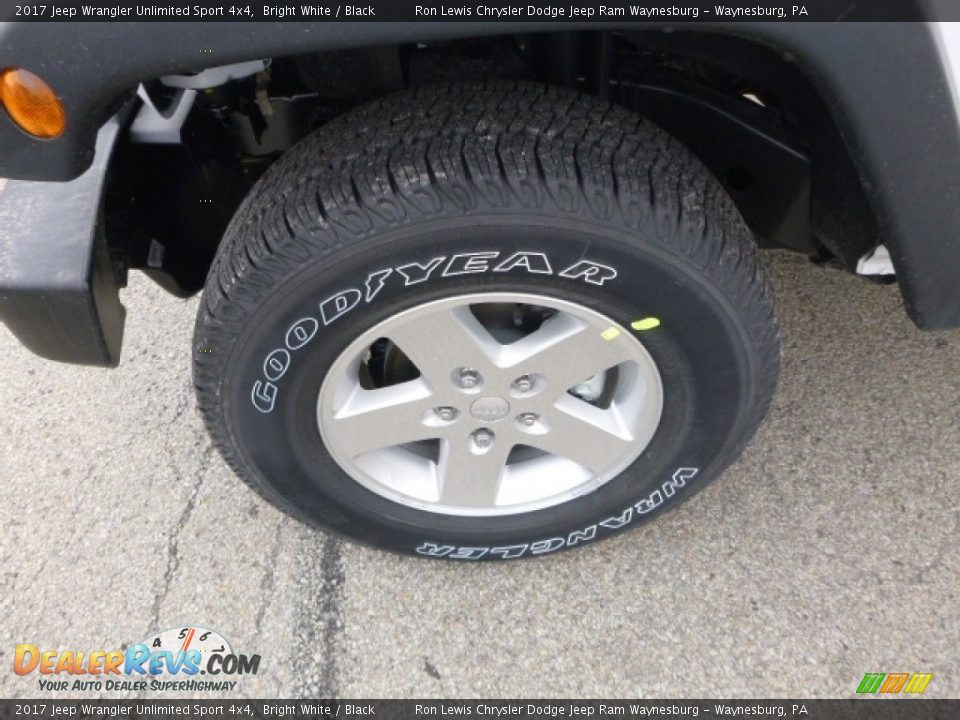2017 Jeep Wrangler Unlimited Sport 4x4 Bright White / Black Photo #2