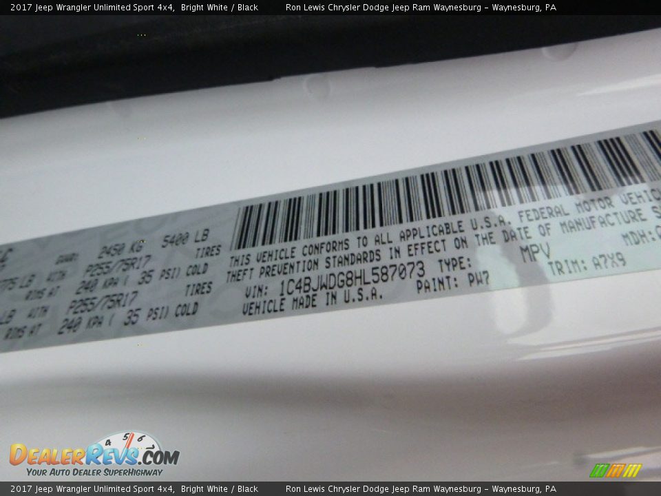 2017 Jeep Wrangler Unlimited Sport 4x4 Bright White / Black Photo #17