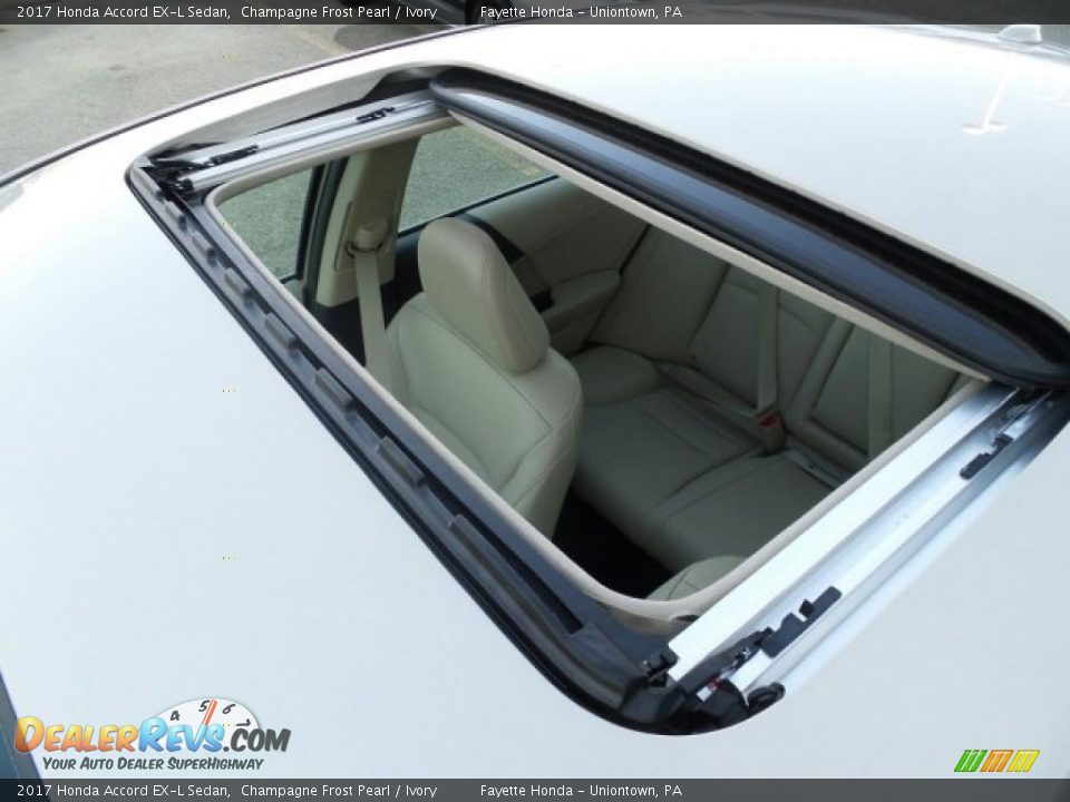 2017 Honda Accord EX-L Sedan Champagne Frost Pearl / Ivory Photo #28