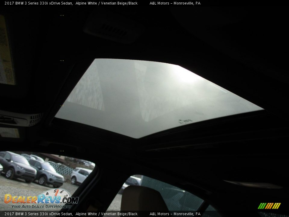 2017 BMW 3 Series 330i xDrive Sedan Alpine White / Venetian Beige/Black Photo #11
