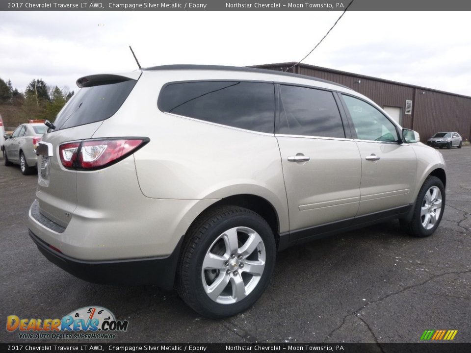 2017 Chevrolet Traverse LT AWD Champagne Silver Metallic / Ebony Photo #5