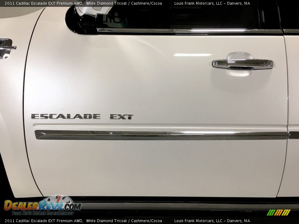 2011 Cadillac Escalade EXT Premium AWD White Diamond Tricoat / Cashmere/Cocoa Photo #9