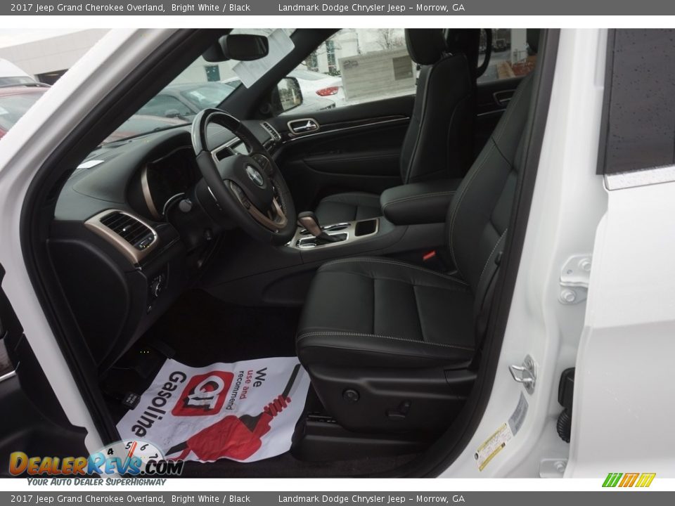 Front Seat of 2017 Jeep Grand Cherokee Overland Photo #6