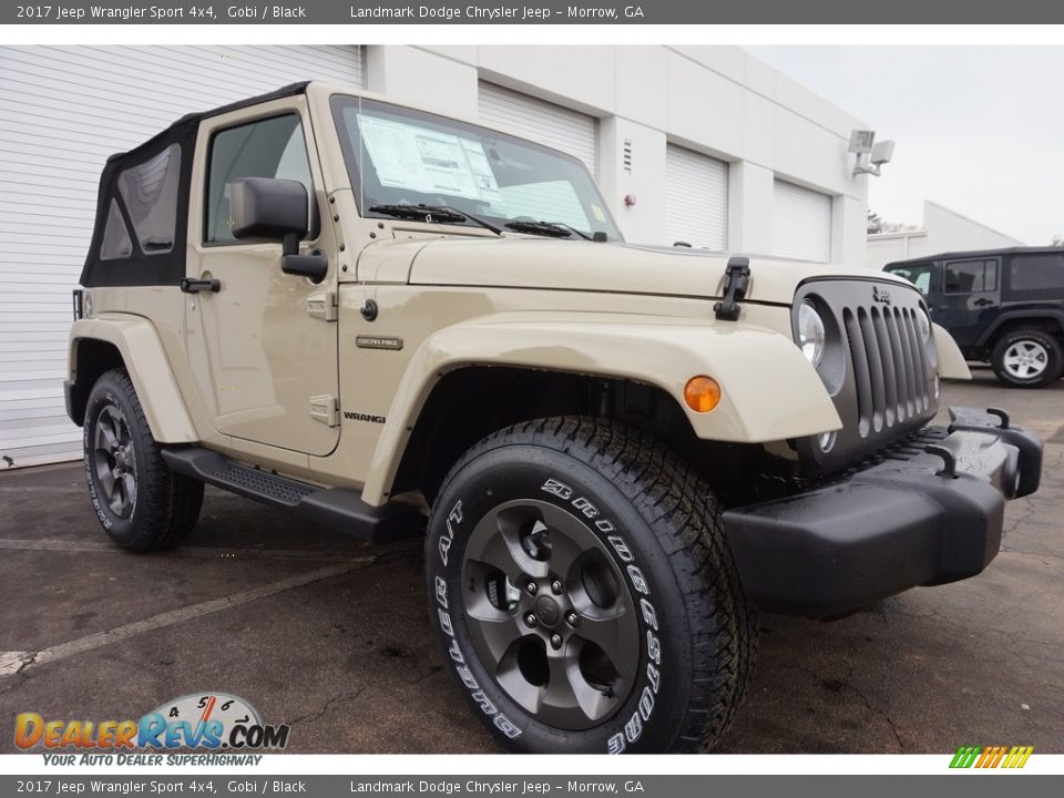 Front 3/4 View of 2017 Jeep Wrangler Sport 4x4 Photo #4