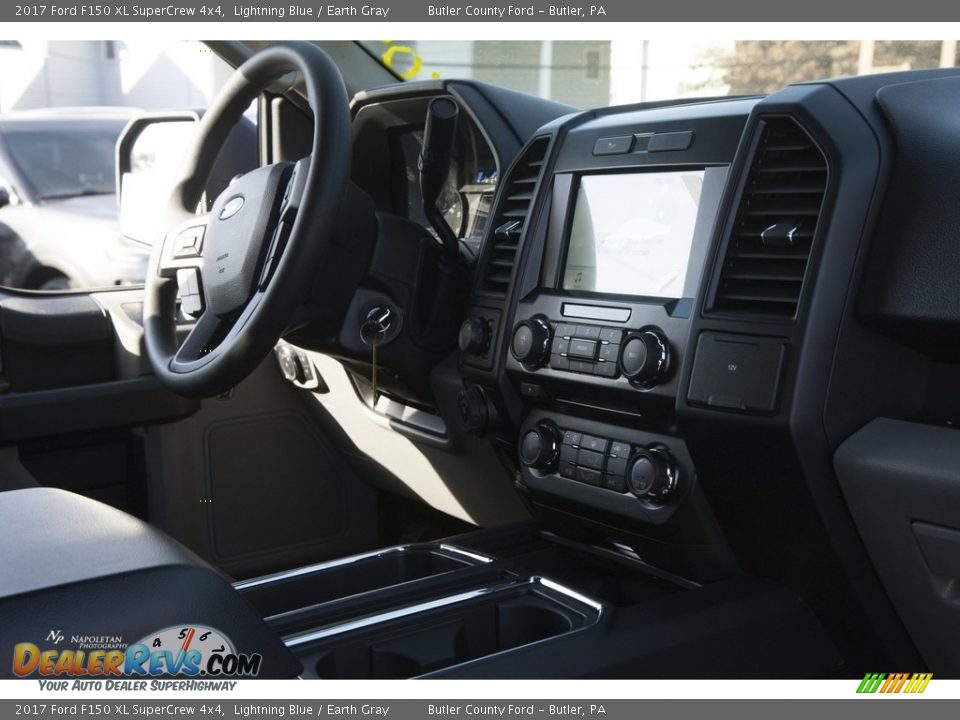 2017 Ford F150 XL SuperCrew 4x4 Lightning Blue / Earth Gray Photo #8