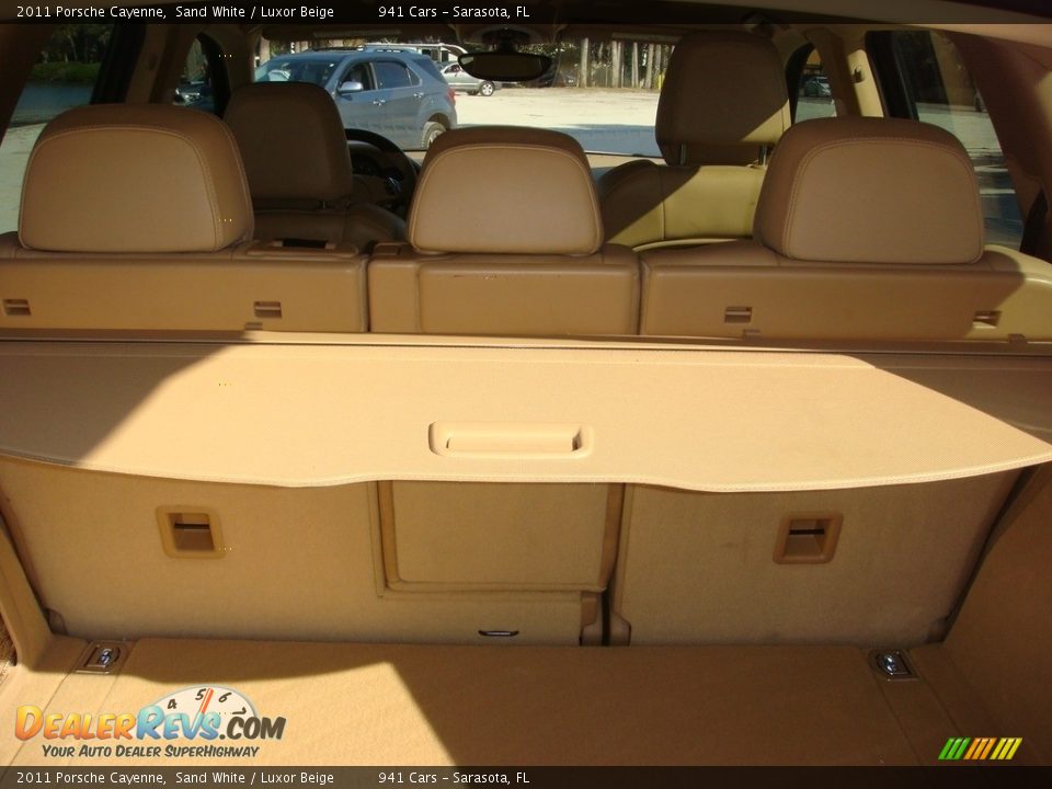 2011 Porsche Cayenne Sand White / Luxor Beige Photo #16