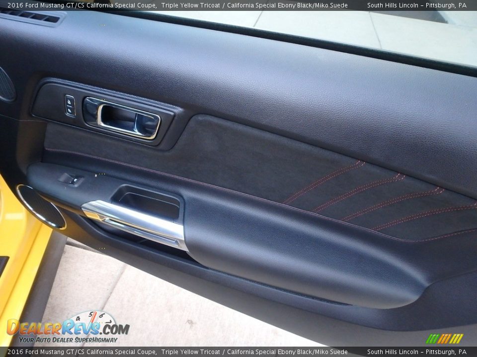 Door Panel of 2016 Ford Mustang GT/CS California Special Coupe Photo #12