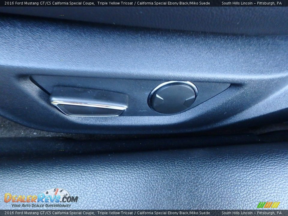 Controls of 2016 Ford Mustang GT/CS California Special Coupe Photo #19