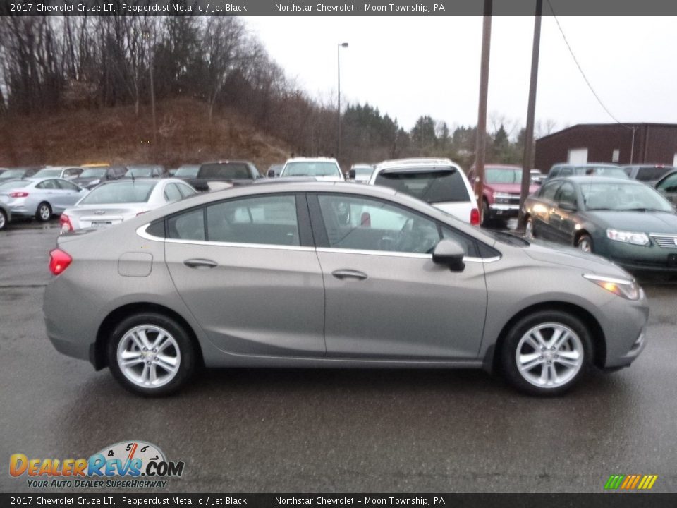 2017 Chevrolet Cruze LT Pepperdust Metallic / Jet Black Photo #4