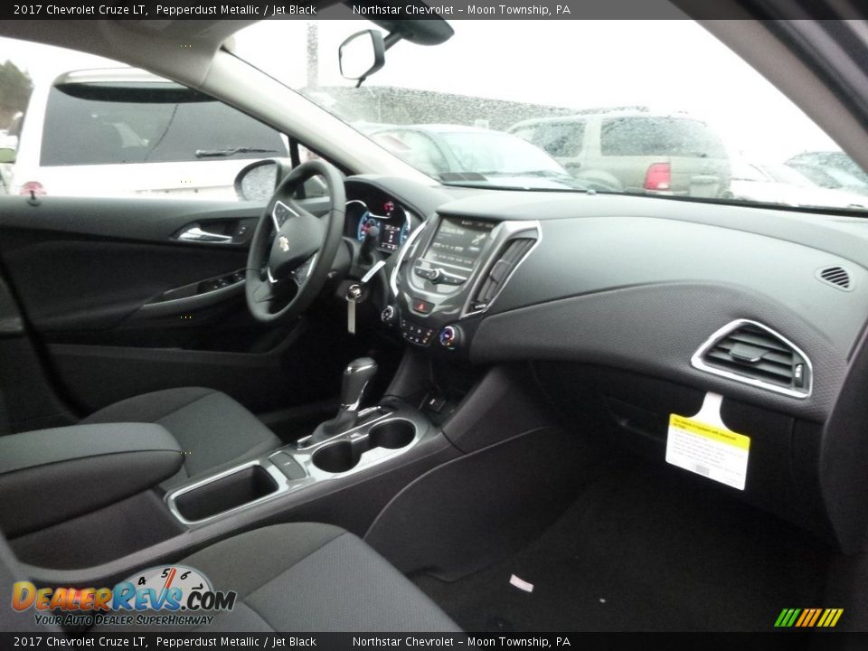 2017 Chevrolet Cruze LT Pepperdust Metallic / Jet Black Photo #5