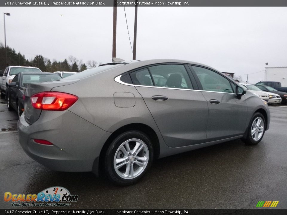 2017 Chevrolet Cruze LT Pepperdust Metallic / Jet Black Photo #6