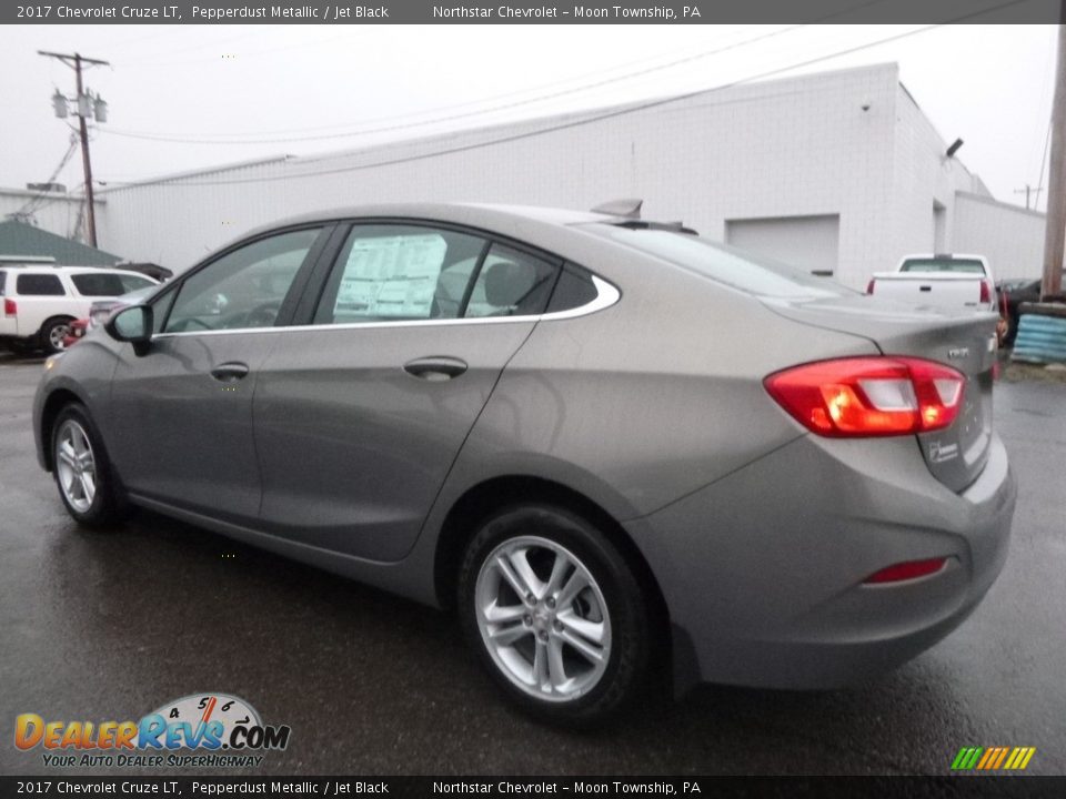 2017 Chevrolet Cruze LT Pepperdust Metallic / Jet Black Photo #8