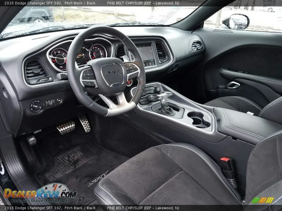 Black Interior - 2016 Dodge Challenger SRT 392 Photo #15