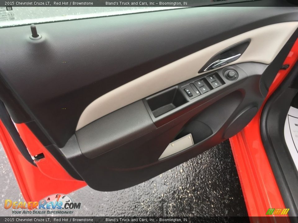 2015 Chevrolet Cruze LT Red Hot / Brownstone Photo #13