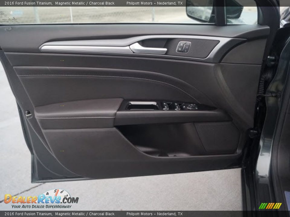 2016 Ford Fusion Titanium Magnetic Metallic / Charcoal Black Photo #12