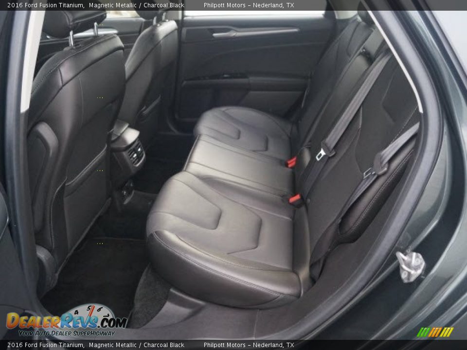 2016 Ford Fusion Titanium Magnetic Metallic / Charcoal Black Photo #17