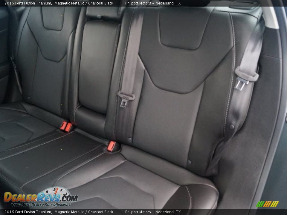 2016 Ford Fusion Titanium Magnetic Metallic / Charcoal Black Photo #18