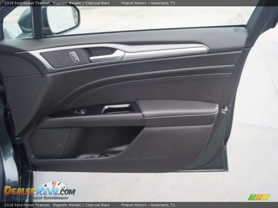 2016 Ford Fusion Titanium Magnetic Metallic / Charcoal Black Photo #21