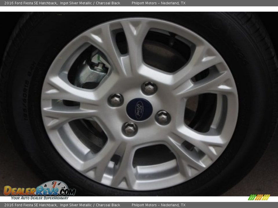 2016 Ford Fiesta SE Hatchback Ingot Silver Metallic / Charcoal Black Photo #9