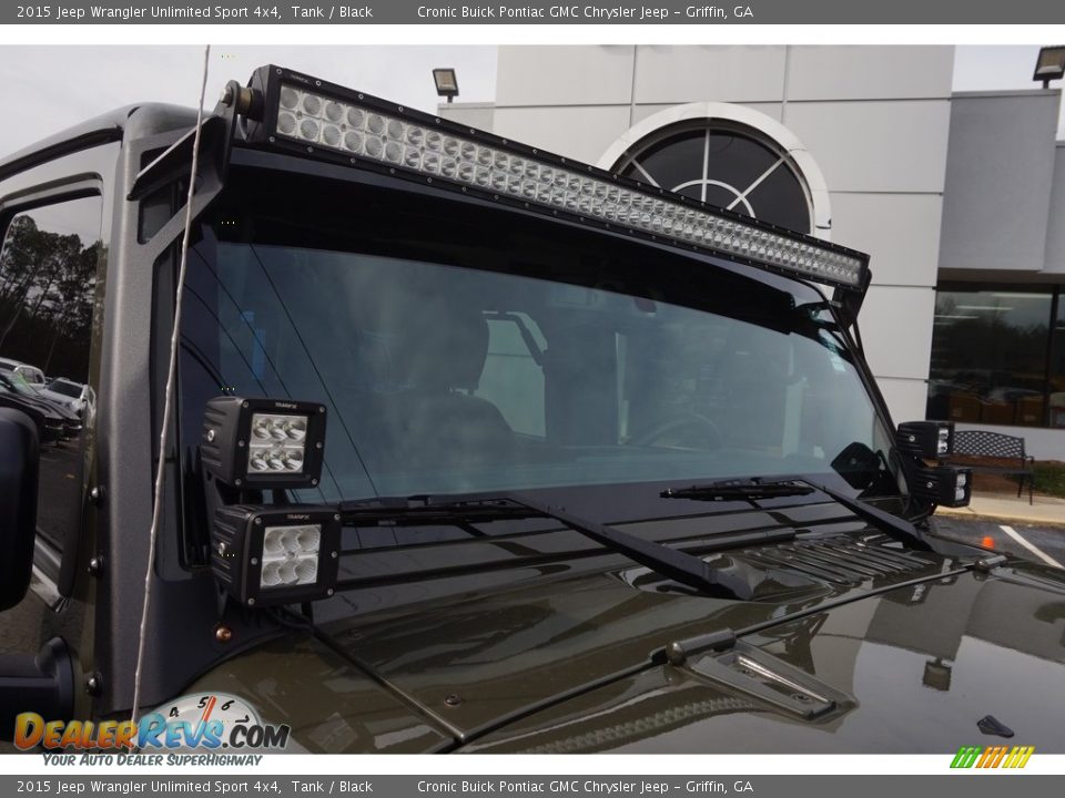 2015 Jeep Wrangler Unlimited Sport 4x4 Tank / Black Photo #21