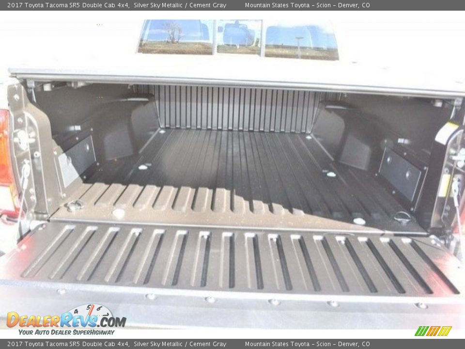 2017 Toyota Tacoma SR5 Double Cab 4x4 Silver Sky Metallic / Cement Gray Photo #8