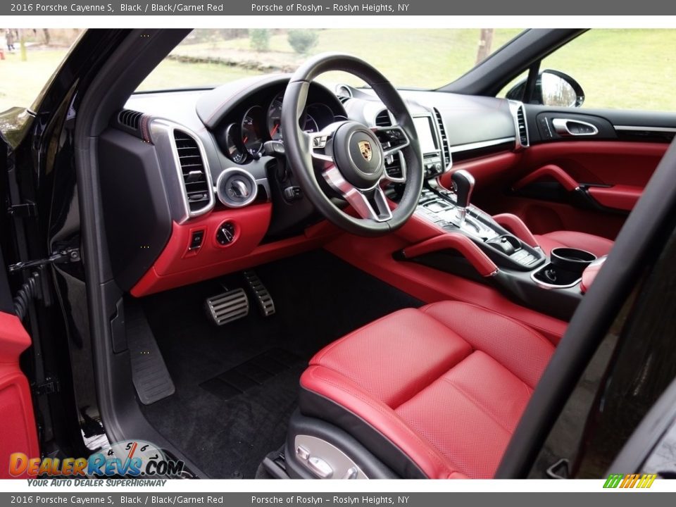 Black/Garnet Red Interior - 2016 Porsche Cayenne S Photo #10