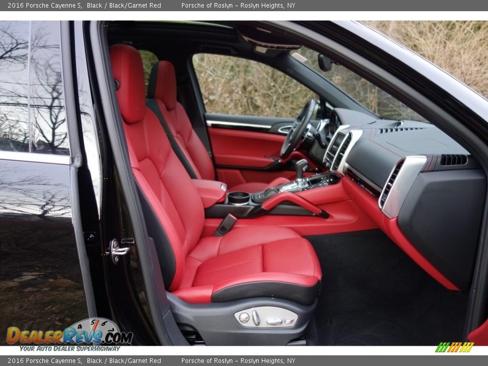 Front Seat of 2016 Porsche Cayenne S Photo #18