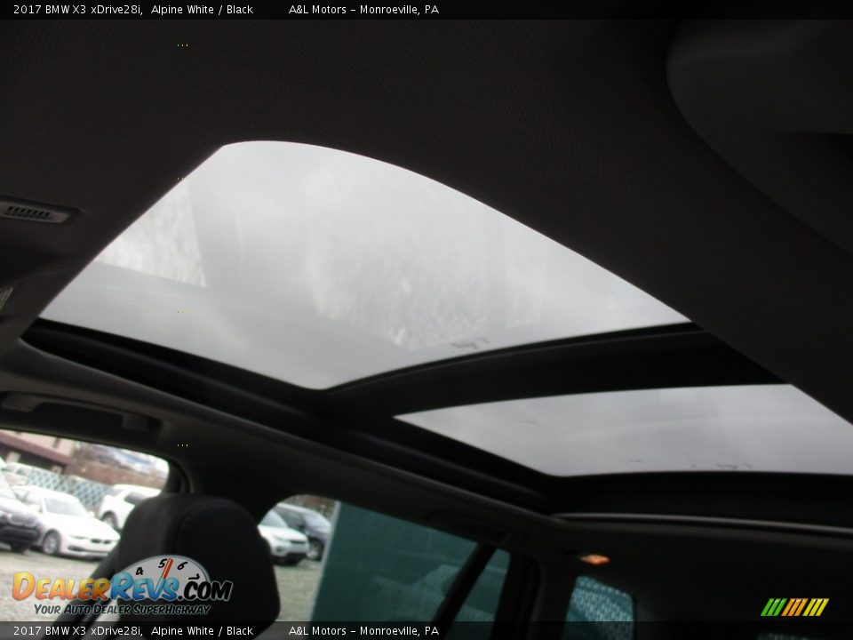 2017 BMW X3 xDrive28i Alpine White / Black Photo #11